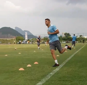 Vídeo – Reforço do Fluminense, De Amores já treina no CTPA