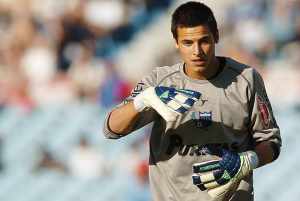 Radialista torcedor do Liverpool “apresenta” De Amores aos torcedores do Fluminense