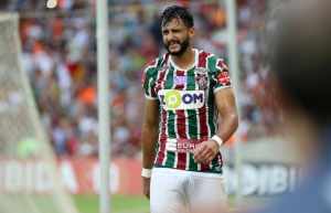 Flamengo faz proposta oficial por Henrique Dourado