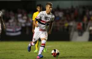 Radialistas reiteram proposta do São Paulo por Scarpa: Três jogadores e quantia em dinheiro