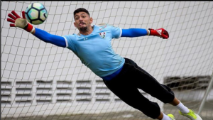 Após deixar o Fluminense, goleiro é anunciado por novo clube