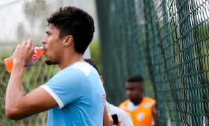 Eventual chegada de Vaz pode selar saída de Reginaldo do Fluminense