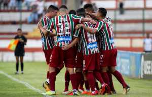Vídeo: Júlio César, Marco Júnior e Marlon Freitas falam sobre goleada diante do Bangu