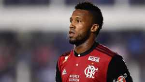 Especulado no Fluminense, zagueiro deve se transferir para gigante chileno
