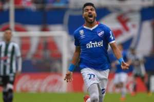 Fluminense inicia negociações por Rodrigo Aguirre