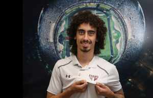 São Paulo confirma contratação de meia que esteve na mira do Fluminense