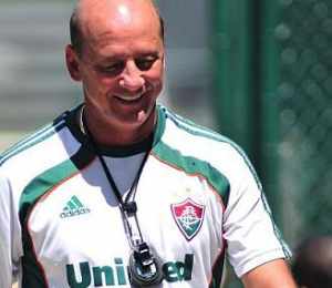 Trabalhando com Conca, ex-preparador do Flu explica situação física do meia