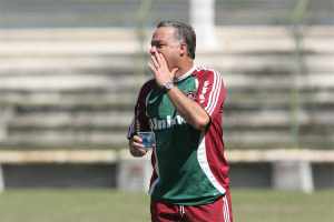 Ex-técnico de Thiago Silva no Fluminense elogia zagueiro: “Sempre foi um líder”