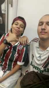 Violência no Rio: Após o clássico, torcedora do Flu é assaltada e rubro-negra hostilizada