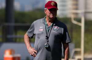 Ex-dirigente do Flu acredita que imprensa supervaloriza técnico Abel no clube