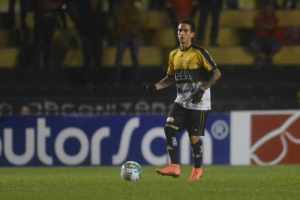 Técnico do Criciúma não crê que Douglas Moreira irá sentir o peso da camisa no Flu