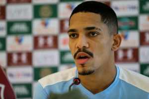 Gilberto aprova chegada de reforços ao Fluminense