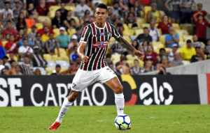 Volante do Fluminense participa de gravação de programa no Maracanã