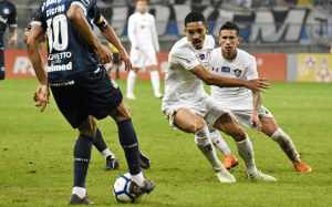 Flu não aceita antecipar a partida contra o Grêmio, que deve usar reservas no sábado
