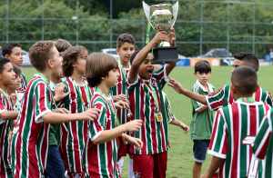No Sub-11, Flu vence Fla e também conquista título da Taça Os Donos da Bola