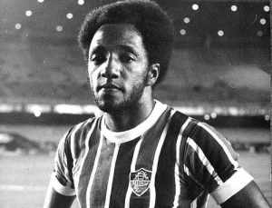 Pelo Twitter, Flu parabeniza Paulo Cézar Caju, integrante da máquina tricolor