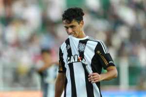 Apesar da artilharia, Henan atualmente é reserva no Figueirense