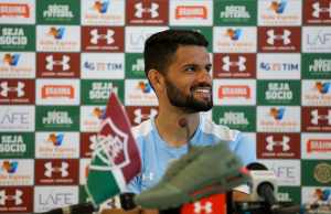 Jadson admite ‘semana diferente’ pelo clássico e afirma: “Tem sido um ano especial para mim”