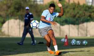 Atacante analisa concorrência após chegada de reforços no Fluminense