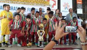 Gerente do futsal admite orgulho com projeto para formação de atletas de campo