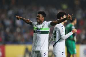 Ex-Fluminense, atacante marca no empate do Jeonbuck na Liga da Coréia do Sul