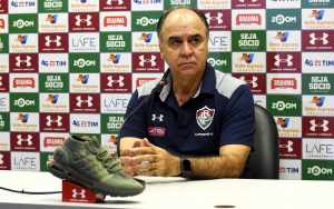 Marcelo Oliveira comenta falta de gols por parte dos atacantes do Flu