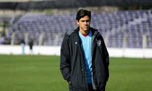 Confira fotos do reconhecimento no estádio do Defensor