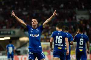 Ex-Fluminense entra em lista dos maiores artilheiros brasileiros na Libertadores