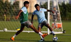 Técnico esclarece situações de atletas que têm poucas oportunidades na equipe