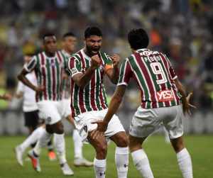 “Quanto mais o tempo passa, mais o amor por essa camisa aumenta”, se declara Gum