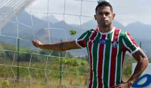 Vídeo – Gols e lances de Kayke, novo contratado do Flu, atuando pelo Santos