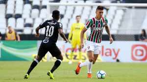 Volante do Flu aparece em lista dos maiores ladrões de bola do Brasileirão 2018