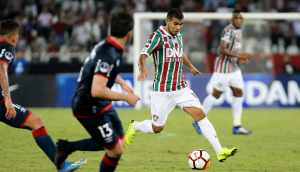 Sornoza relembra vitórias fora de casa e acredita em classificação na Sul-Americana
