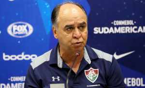 Marcelo Oliveira explica mudanças na equipe contra o Deportivo Cuenca