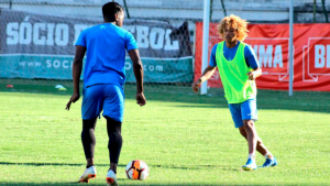 Jogadores do Deportivo Cuenca acreditam em virada contra o Fluminense