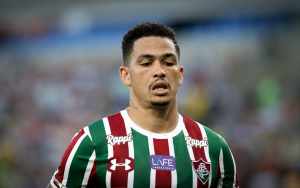 Internautas respondem se Luciano merece ser comprado pelo Fluminense