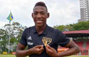 São Paulo anuncia contratação de lateral-esquerdo do Fluminense