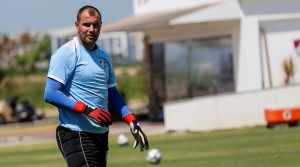 Apresentado nesta sexta, goleiro já está apto para estrear pelo Flu
