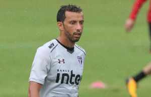 Empresário de Nenê diz que ida do meia para o Flu depende dos clubes