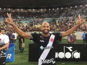 Apresentador condena ofensas homofóbicas de atleta do Vasco: “Todo time é time de viado”