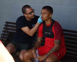 Liverpool confirma cessão de meio-campista ao Fluminense