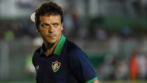 Diniz fala sobre cobrança para utilizar jogadores da base