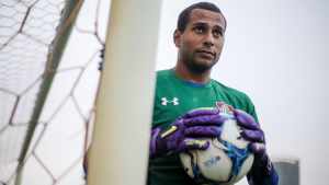 Em depoimento forte, ex-goleiro do Fluminense abre o coração sobre dependência química