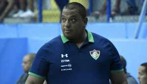 Ao NETFLU, técnico do vôlei feminino defende manutenção dos EOs: “Faz parte das tradições do clube”