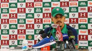Pedro titular? Gilberto não dá pistas sobre escalação do Fluminense para duelo contra o Santos