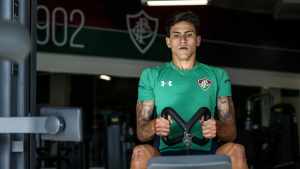 Pedro não treina no campo e segue como dúvida para o jogo contra o Cruzeiro