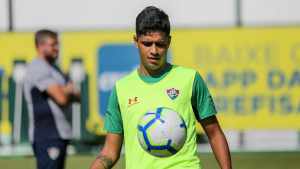 “Infelizmente não aconteceu como gostaríamos no Flu”, diz Léo Artur