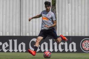 Na mira do Flu, meia será convocado para Seleção Sub-23 do Chile e Corinthians avalia empréstimo