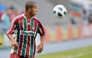 Campeão brasileiro pelo Fluminense, Mariano entra na mira de clube da Série A