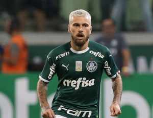 Confira 25 brasileiros sem espaço em seus clubes e que poderiam ser emprestados